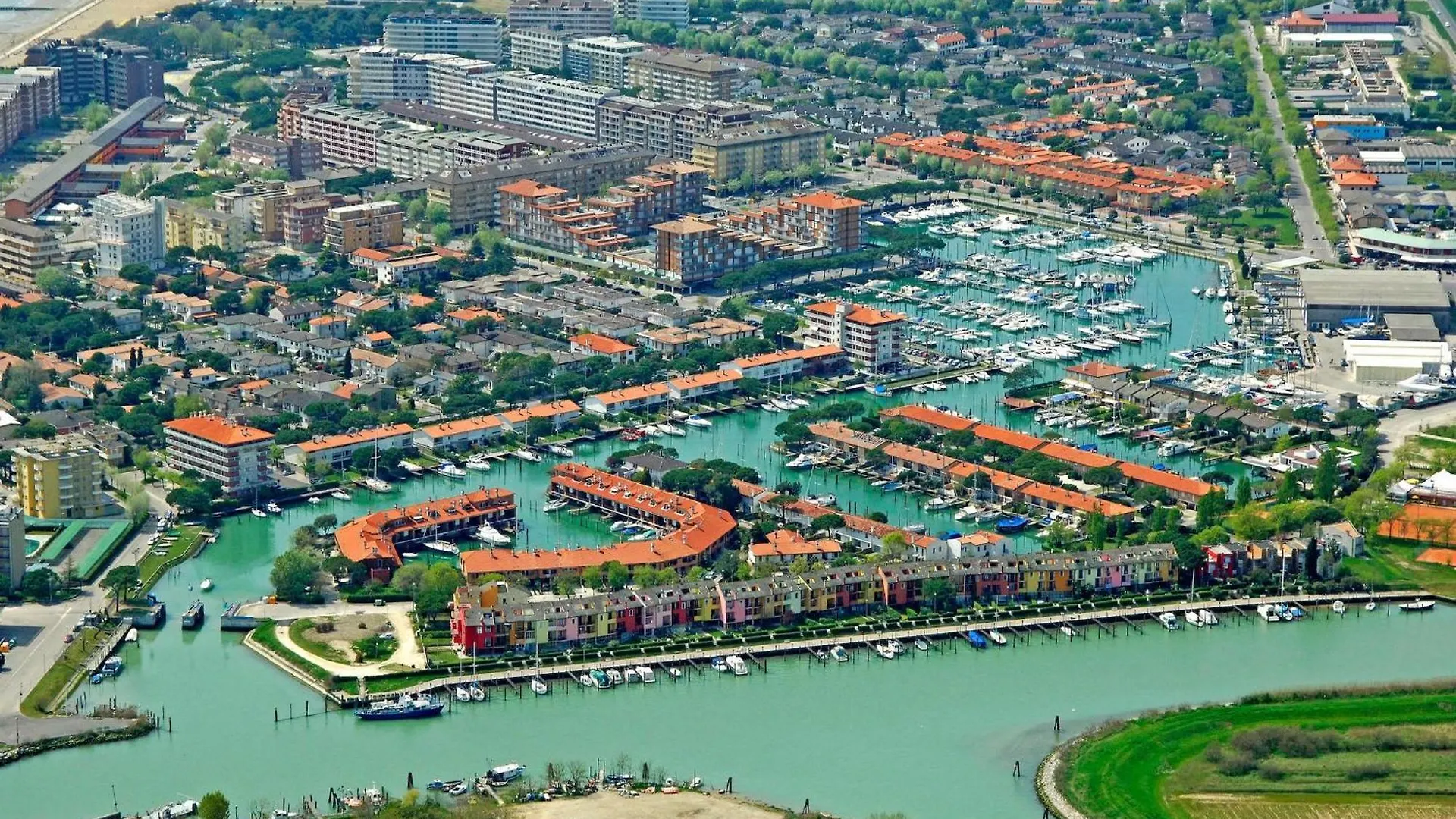 Renovated Flat With A Stunning Terrace Apartment Porto Santa Margherita di Caorle