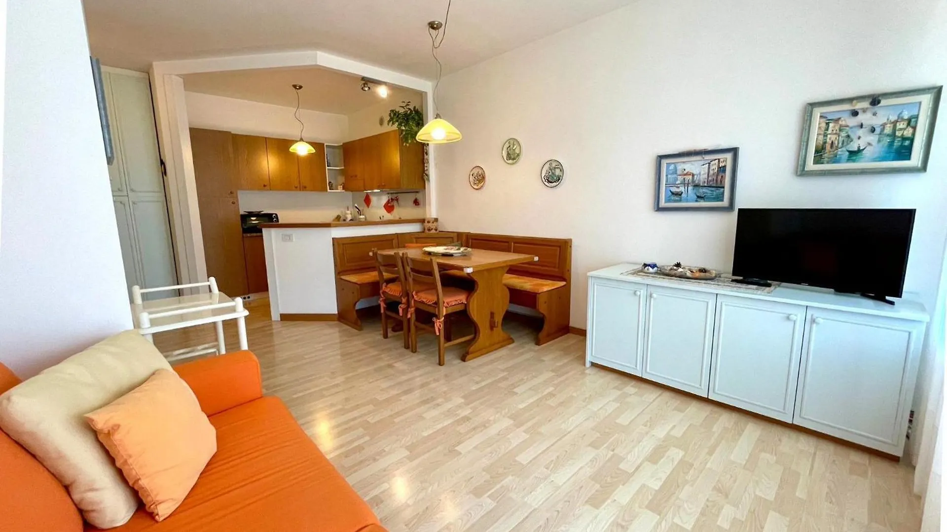 Renovated Flat With A Stunning Terrace Apartment Porto Santa Margherita di Caorle Italy